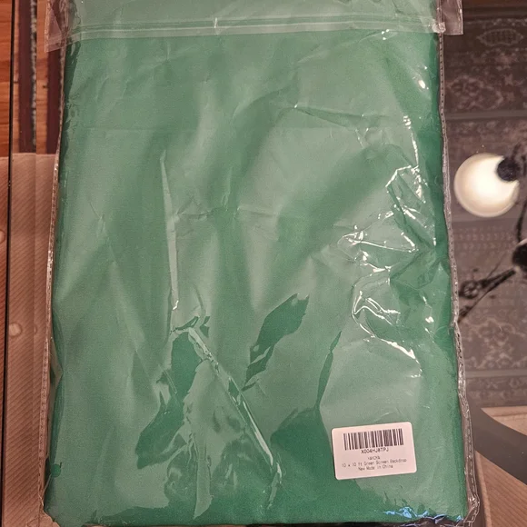 Green Screen/Photography Backdrop - Picture 2 of 3